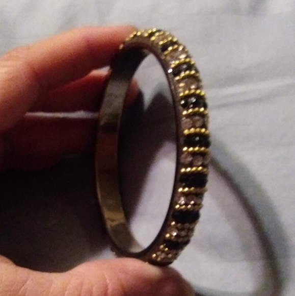 Gold bangle bracelet w/accents - Picture 5 of 6